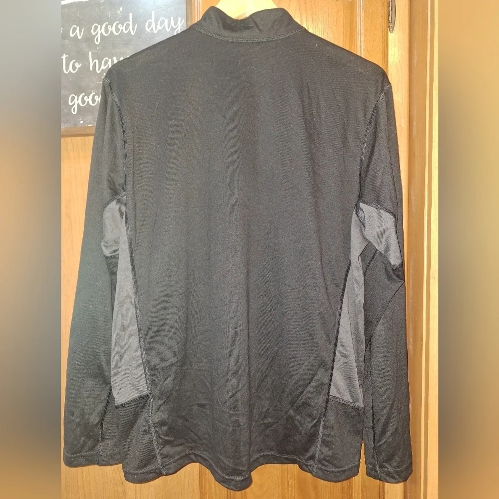 The North Face Black Long-Sleeve 1/4 Zip Pullover In A Mens XL. EUC.